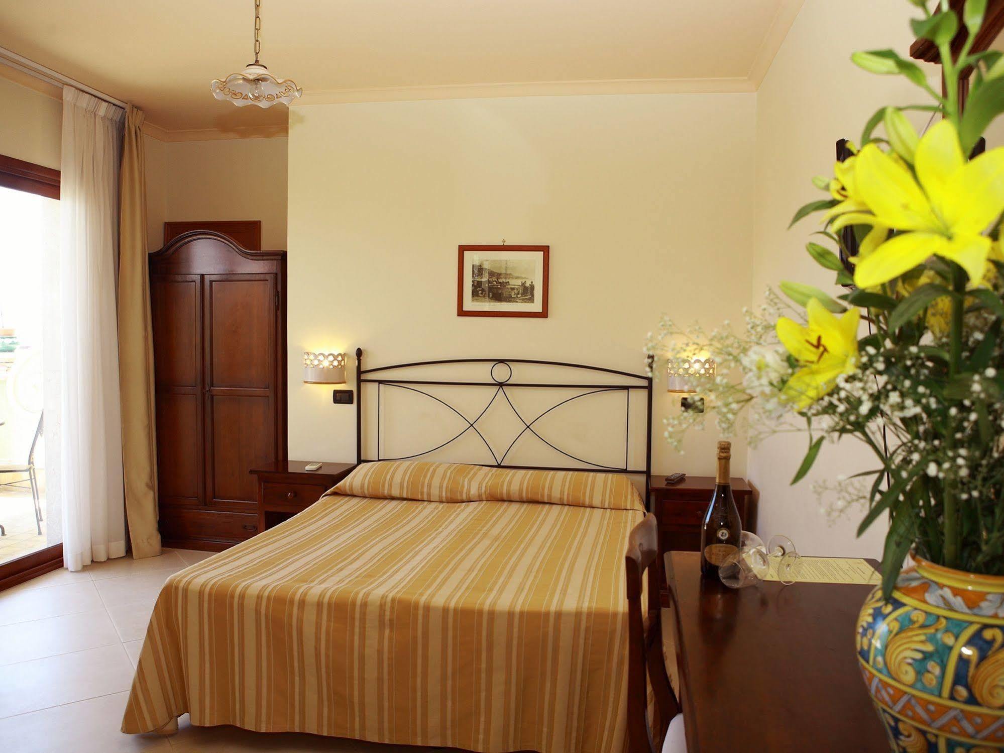Villa Cristina Giardini Naxos Exteriér fotografie