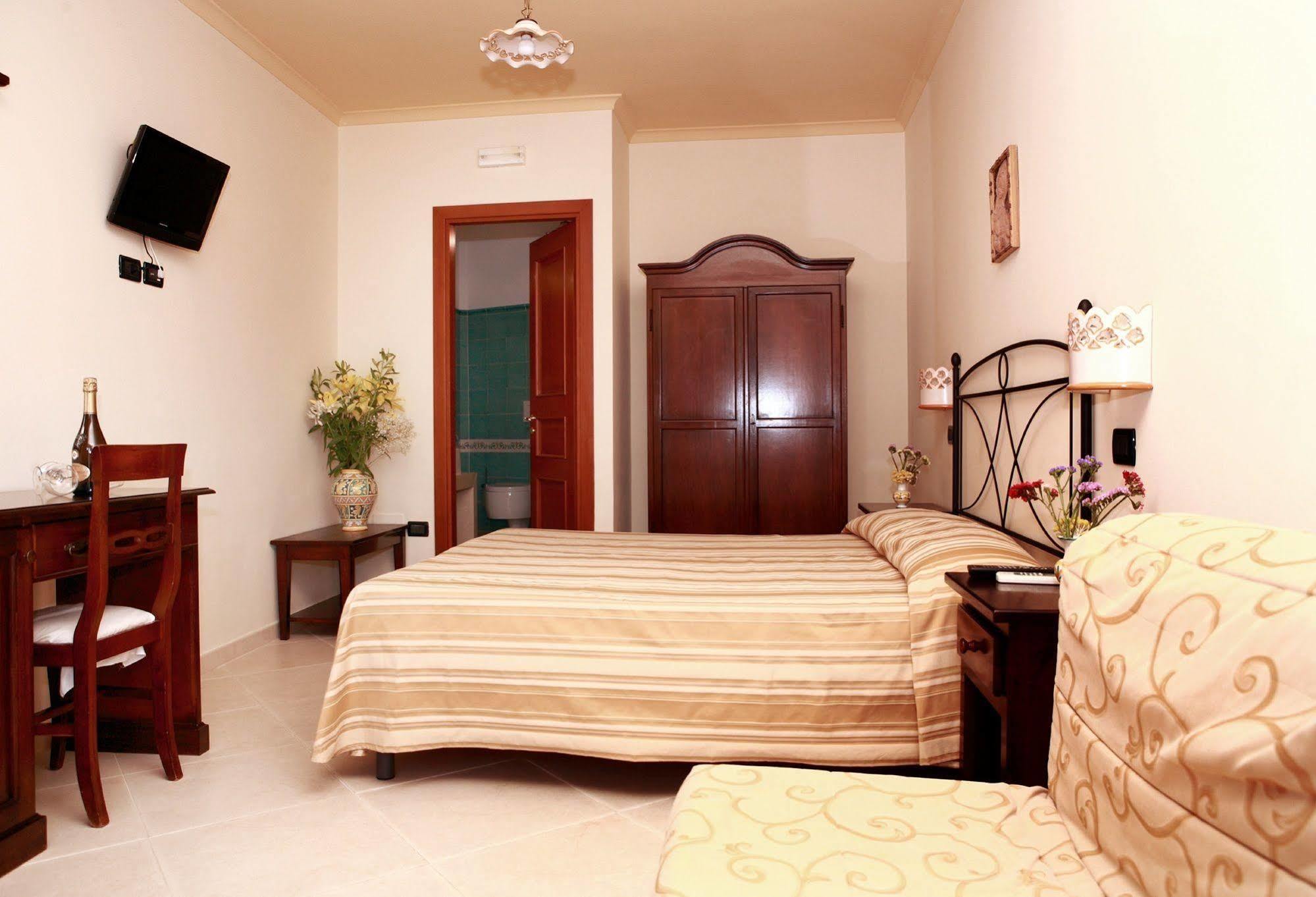 Villa Cristina Giardini Naxos Exteriér fotografie